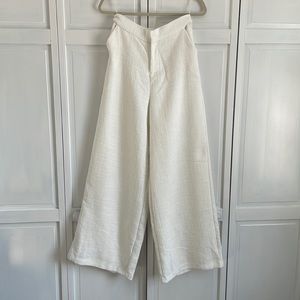 White two piece set, size 8